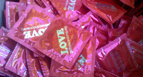 Does Mandatory HIV Disclosure Reduce Risk?